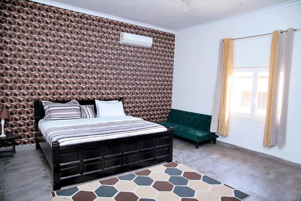 Petite'S Nest - Apartment 3 Аккра Экстерьер фото